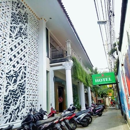 Malioboro Garden Hotel Yogyakarta Exterior foto