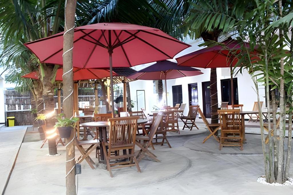 Malioboro Garden Hotel Yogyakarta Exterior foto