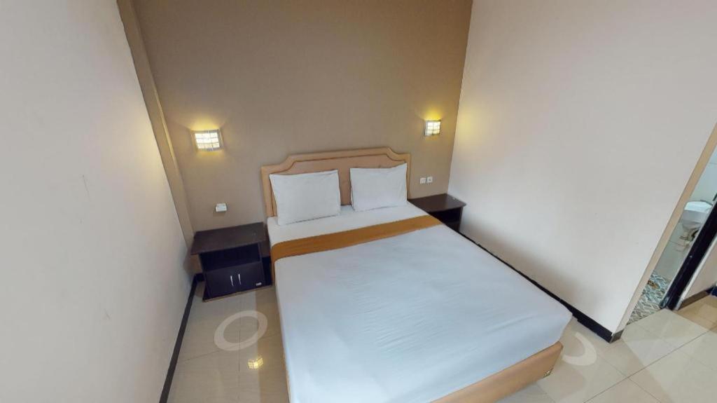 Malioboro Garden Hotel Yogyakarta Exterior foto