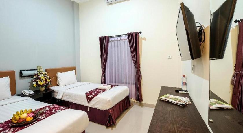 Malioboro Garden Hotel Yogyakarta Exterior foto
