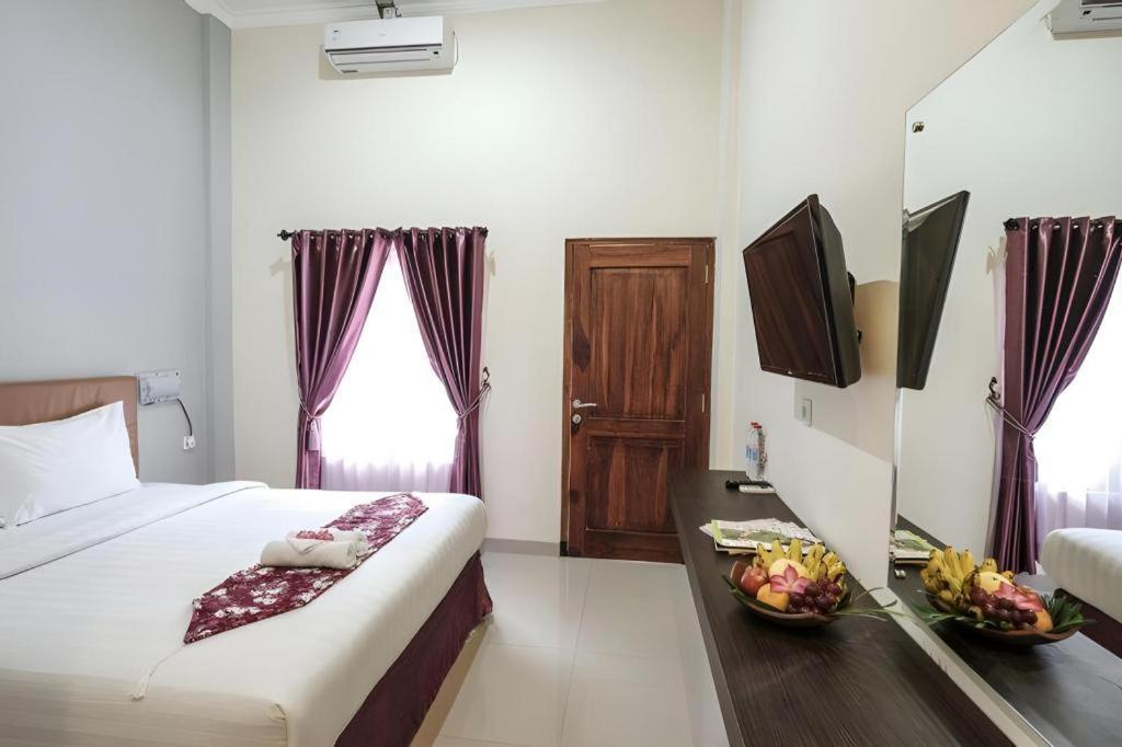 Malioboro Garden Hotel Yogyakarta Exterior foto