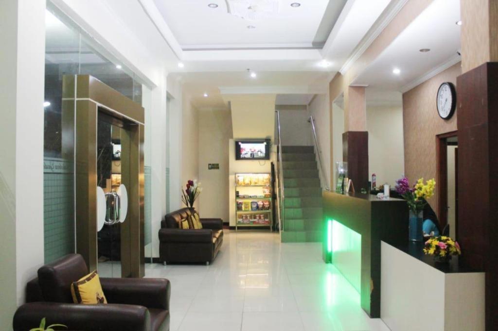 Malioboro Garden Hotel Yogyakarta Exterior foto